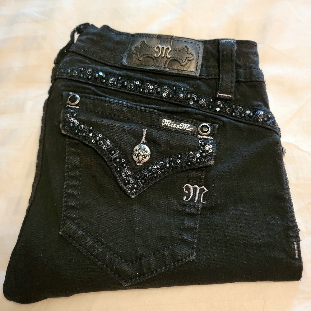 NWOT Miss Me Mid-Rise Skinny Cut Black Jeans W/Embellished Stones & Sequins, 30